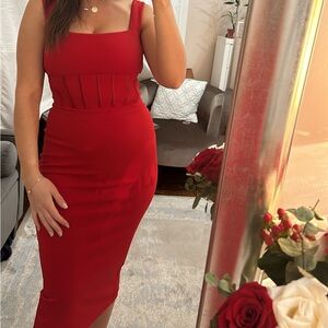 Elegant Red Sleeveless Dress